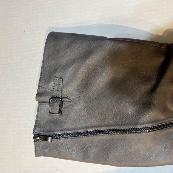 Gray Knee High Chunky Sole Boots Dream Pairs Atlanta New in Box - Picture 5 of 8